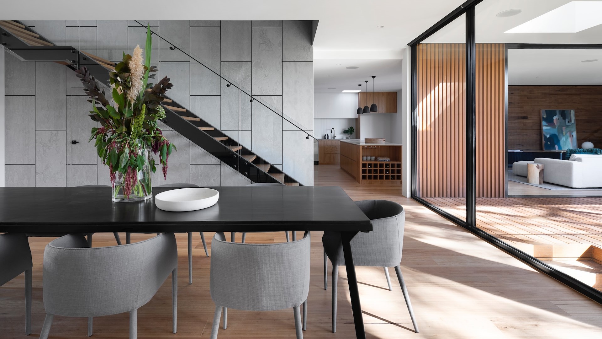 Отделка стен